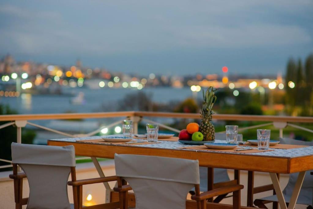 Waterfront Apartment By The Tram - Terrace With Dome & Golden Horn View In Fatih Isztambul Kültér fotó