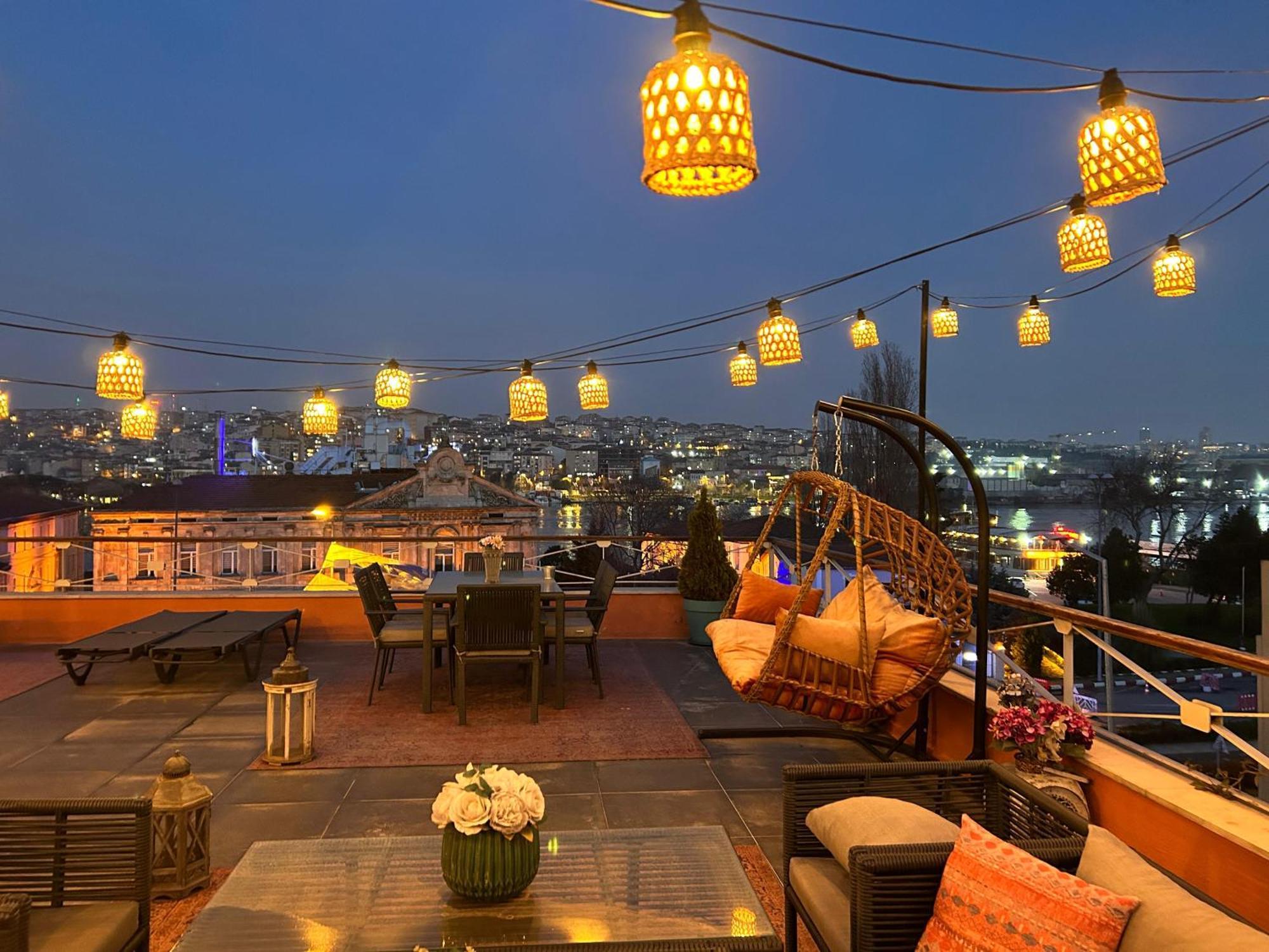 Waterfront Apartment By The Tram - Terrace With Dome & Golden Horn View In Fatih Isztambul Kültér fotó