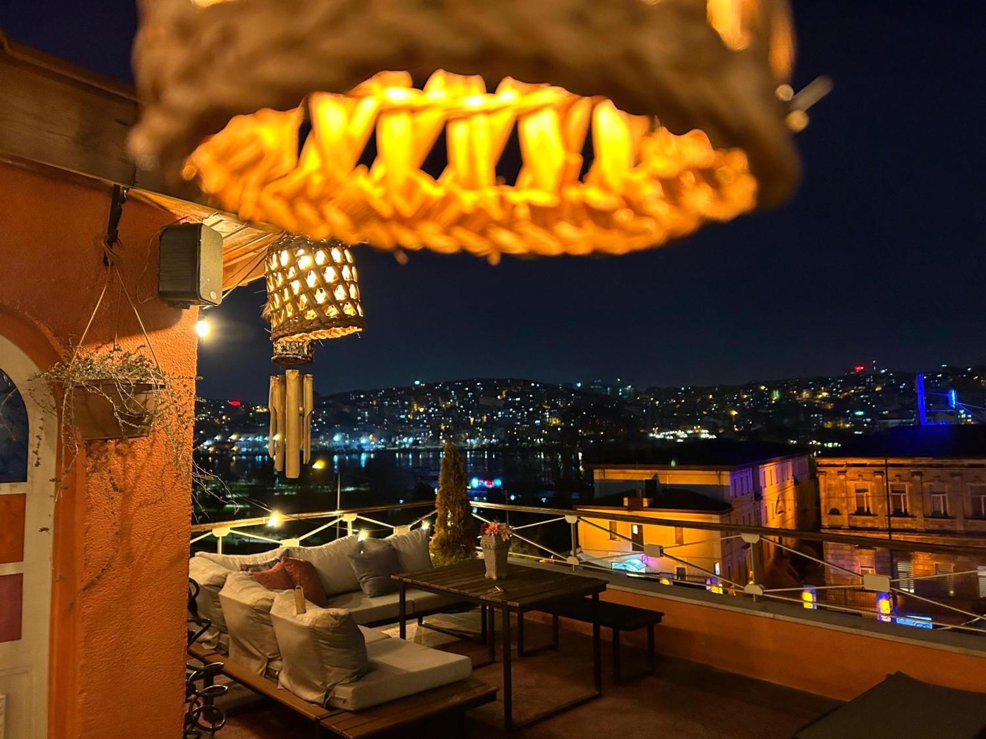 Waterfront Apartment By The Tram - Terrace With Dome & Golden Horn View In Fatih Isztambul Kültér fotó