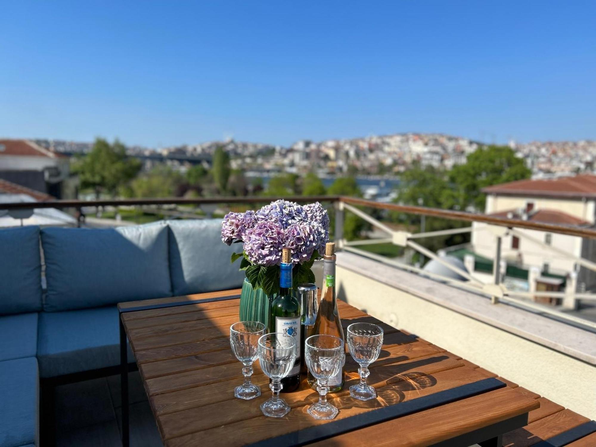 Waterfront Apartment By The Tram - Terrace With Dome & Golden Horn View In Fatih Isztambul Kültér fotó