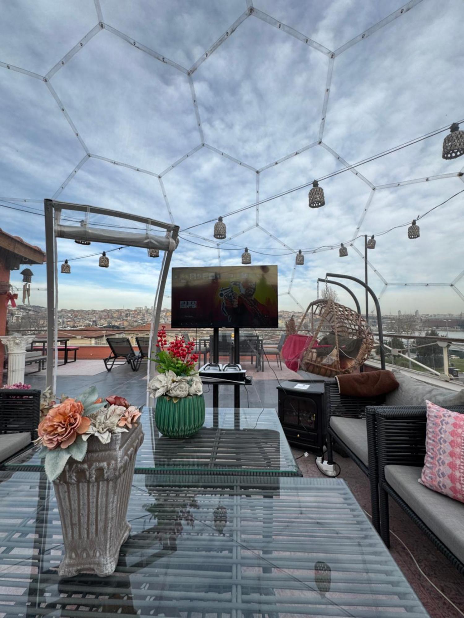 Waterfront Apartment By The Tram - Terrace With Dome & Golden Horn View In Fatih Isztambul Kültér fotó